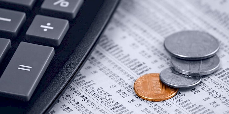 Wat is een omgekeerde aandelensplitsing (reverse stock split)?