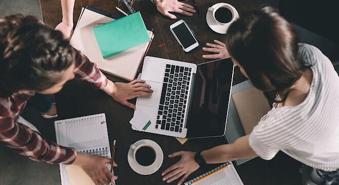 Sparen of beleggen voor studiekosten van je kind: hoeveel kost studeren?