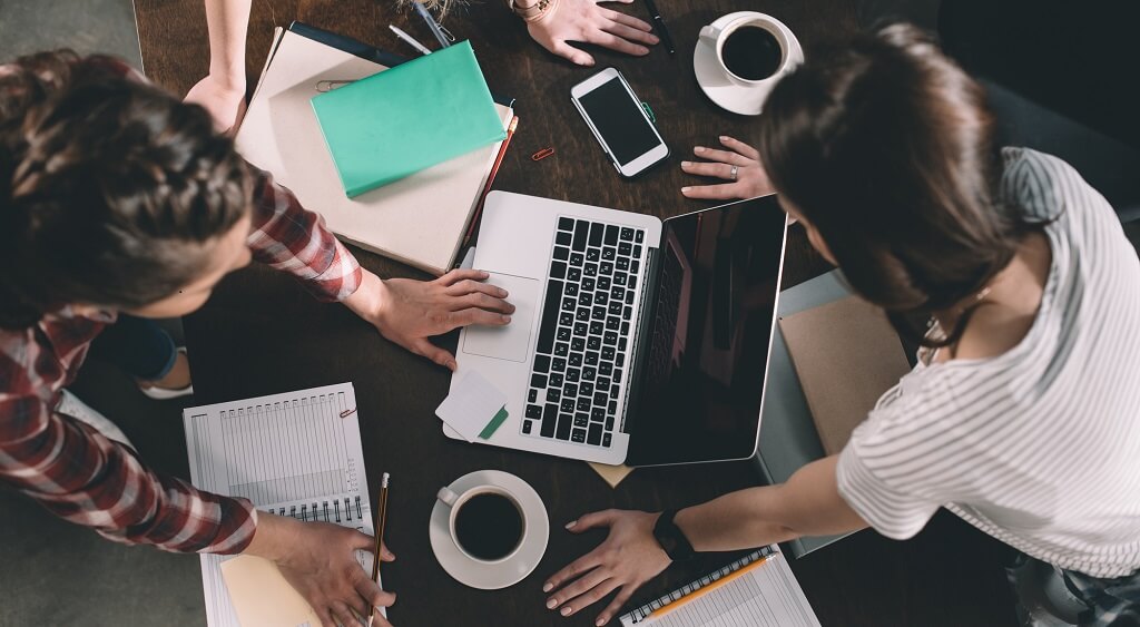 Sparen of beleggen voor studiekosten van je kind: hoeveel kost studeren?