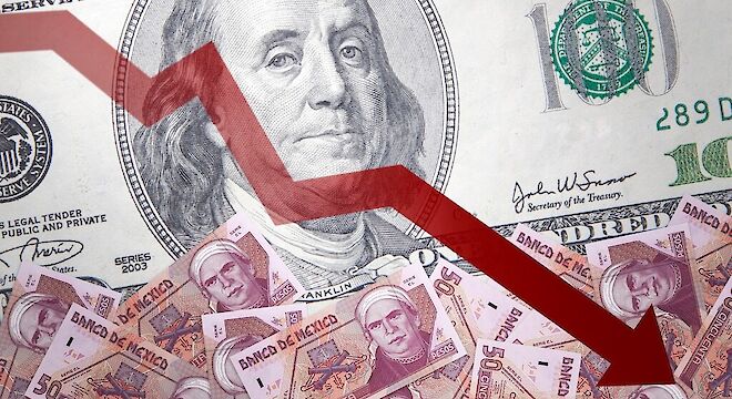 100 dollarbiljet met een rode dalende pijl erdoorheen