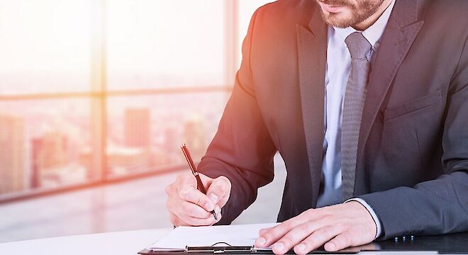 Wat is het verschil tussen beleggen en investeren?